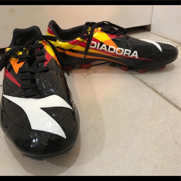 Diadora soccer/football cleats Stadio men’s size 9 - Picture 5 of 7
